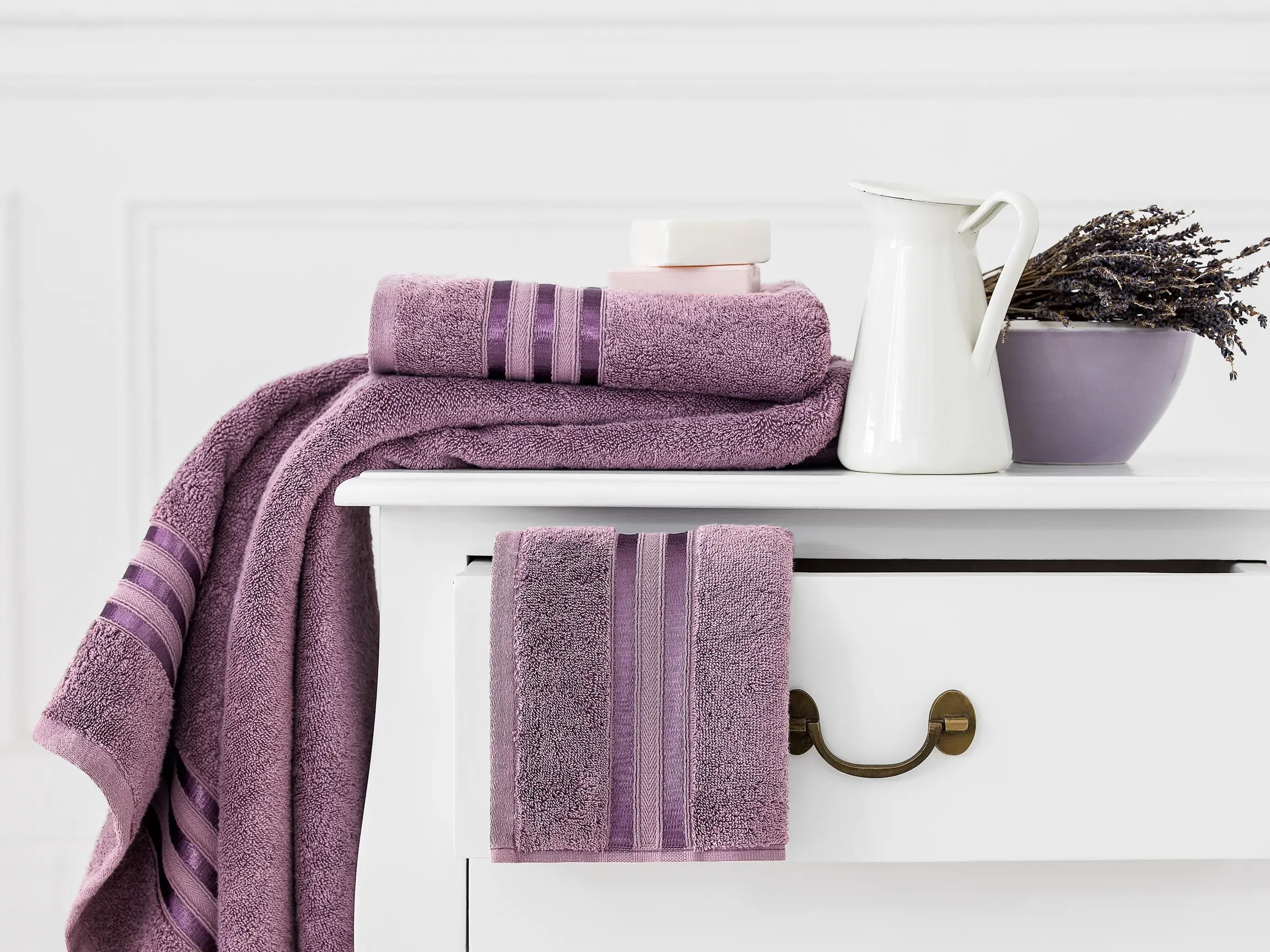 Towel - Arcadia | Lavender | 20" x 39" - Image 3