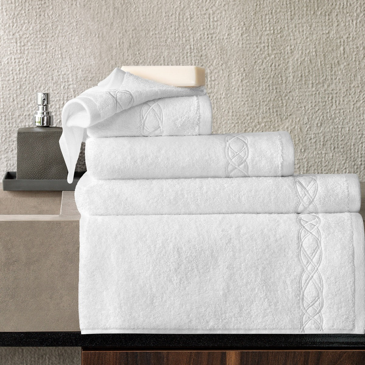 Towel - Mia | White | 20" x 39"
